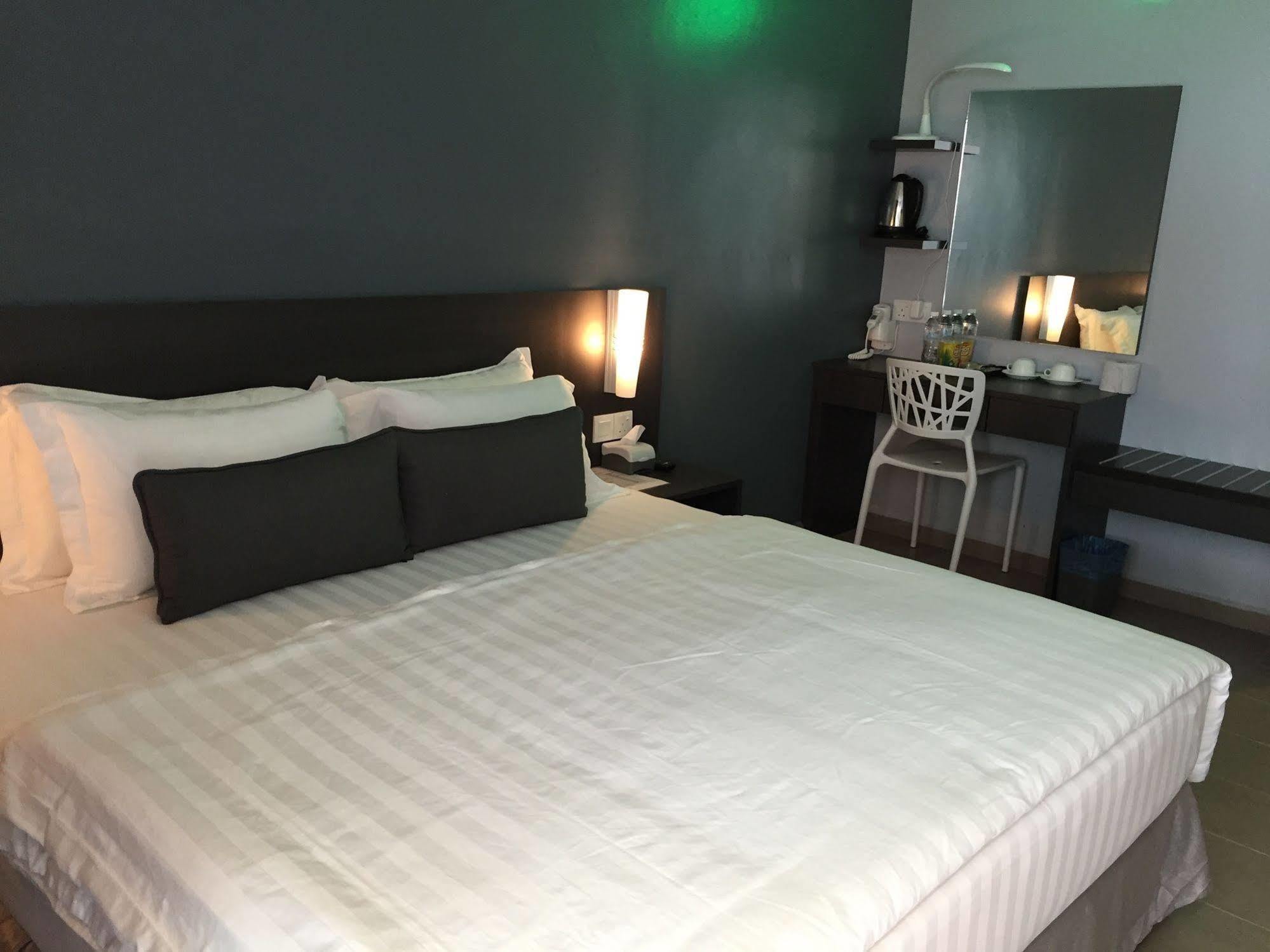 G Langkawi Motel Kuah Extérieur photo